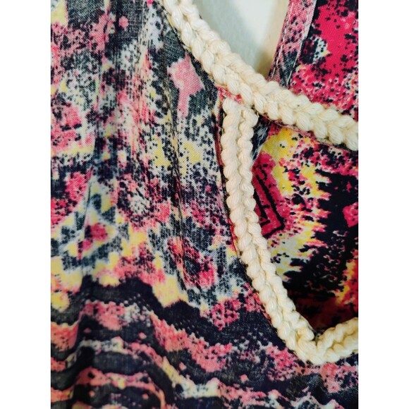 Miss Me Women's Embroidered Tank Top Boho Style Multicolored Size M - Picture 3 of 5